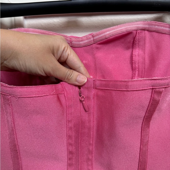 Missguided Bodycon Bandage Dress in Pink size S - Picture 3 of 6